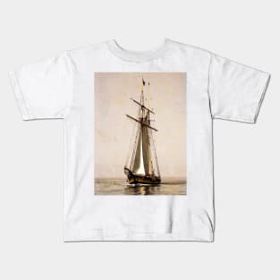 Baltimore Clipper II on the Chesapeake Bay Kids T-Shirt